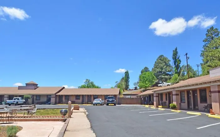 Western Hills Motel 2*