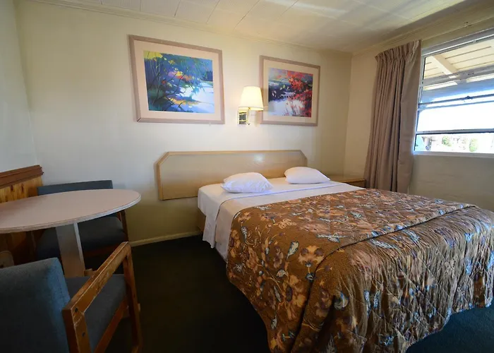 Motel Western Hills 2*